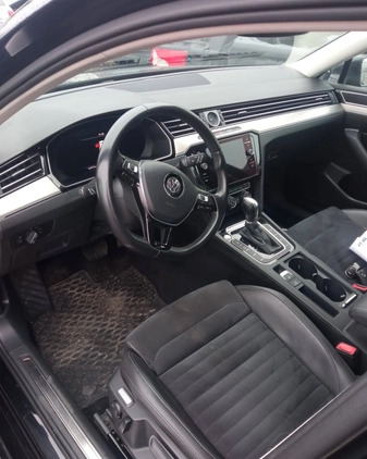 Volkswagen Passat cena 79500 przebieg: 239000, rok produkcji 2019 z Hel małe 79